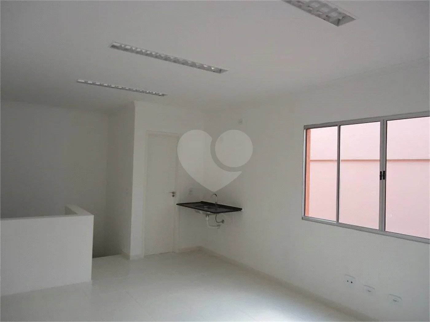 Sala Comercial com 28m² na Vila Santa Catarina!!!