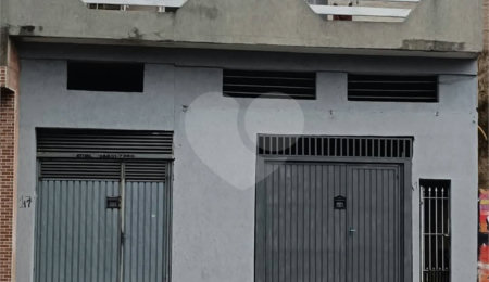Casa à venda com 3 quartos, sendo 1 suíte,  em Vila Vitória, Santo André, SP