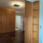 Casa à venda com 4 suítes em Marambaia, Vinhedo, SP