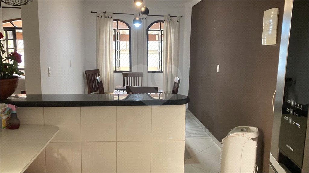 Casa à venda com 3 quartos em Jardim Santa Mena, Guarulhos, SP