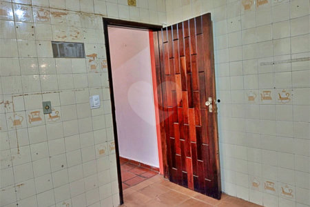 Sobrado à venda com 3 quartos, sendo 1 suíte,  em Parque Colonial, São Paulo, SP