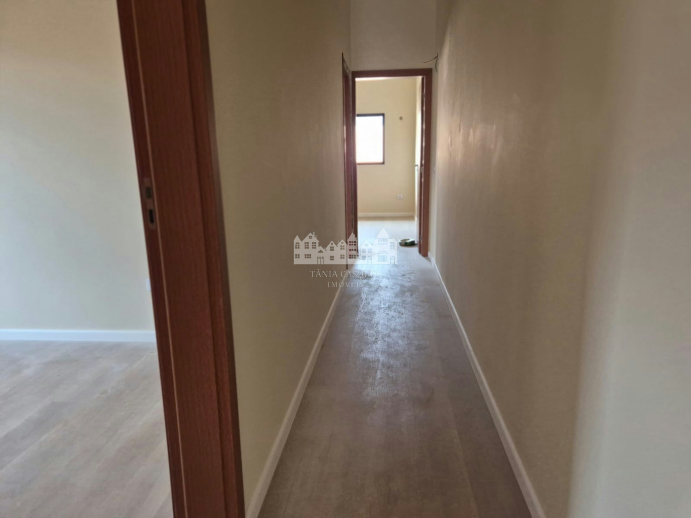 Casa à venda com 3 suítes em Vila Petrópolis, Atibaia, SP
