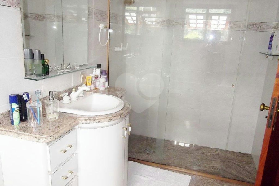 Casa à venda com 3 suítes no condomínio Praça Monsenhor Macedo,10, São Paulo - SP