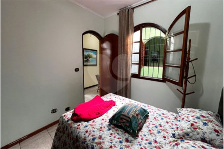 Casa à venda com 3 quartos, sendo 1 suíte, em Vila Boaçava, São Paulo, SP