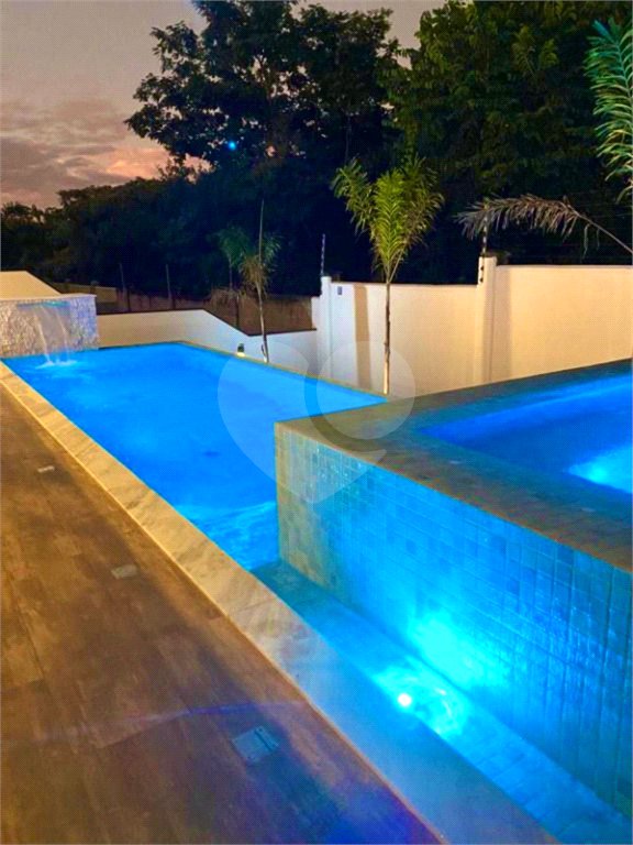 Casa à venda com 4 quartos, sendo 2 suítes, no condomínio Alphaville Nova Esplanada 1, Votorantim - SP