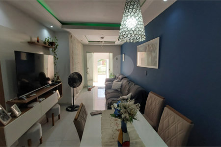 Casa à venda com 4 quartos, sendo 2 suítes, no condomínio Vivendas do Mendanha, Rio de Janeiro - RJ