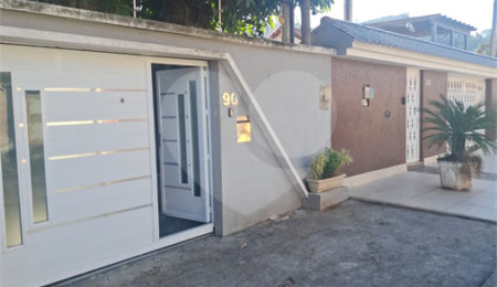 Casa à venda com 3 quartos, sendo 1 suíte,  em Campo Grande, Rio de Janeiro, RJ