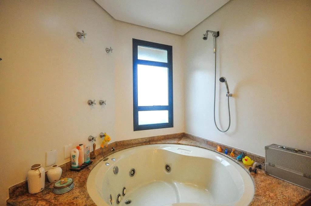 Apartamento à venda com 4 suítes em Vila Andrade, São Paulo, SP