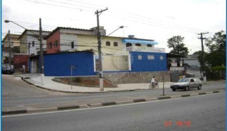 Sobrado à venda com 3 quartos, sendo 1 suíte, em Braz Cubas, Mogi das Cruzes, SP