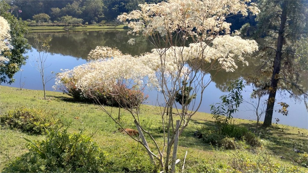 Casa à venda no condomínio Chácaras do Lago, Vinhedo - SP