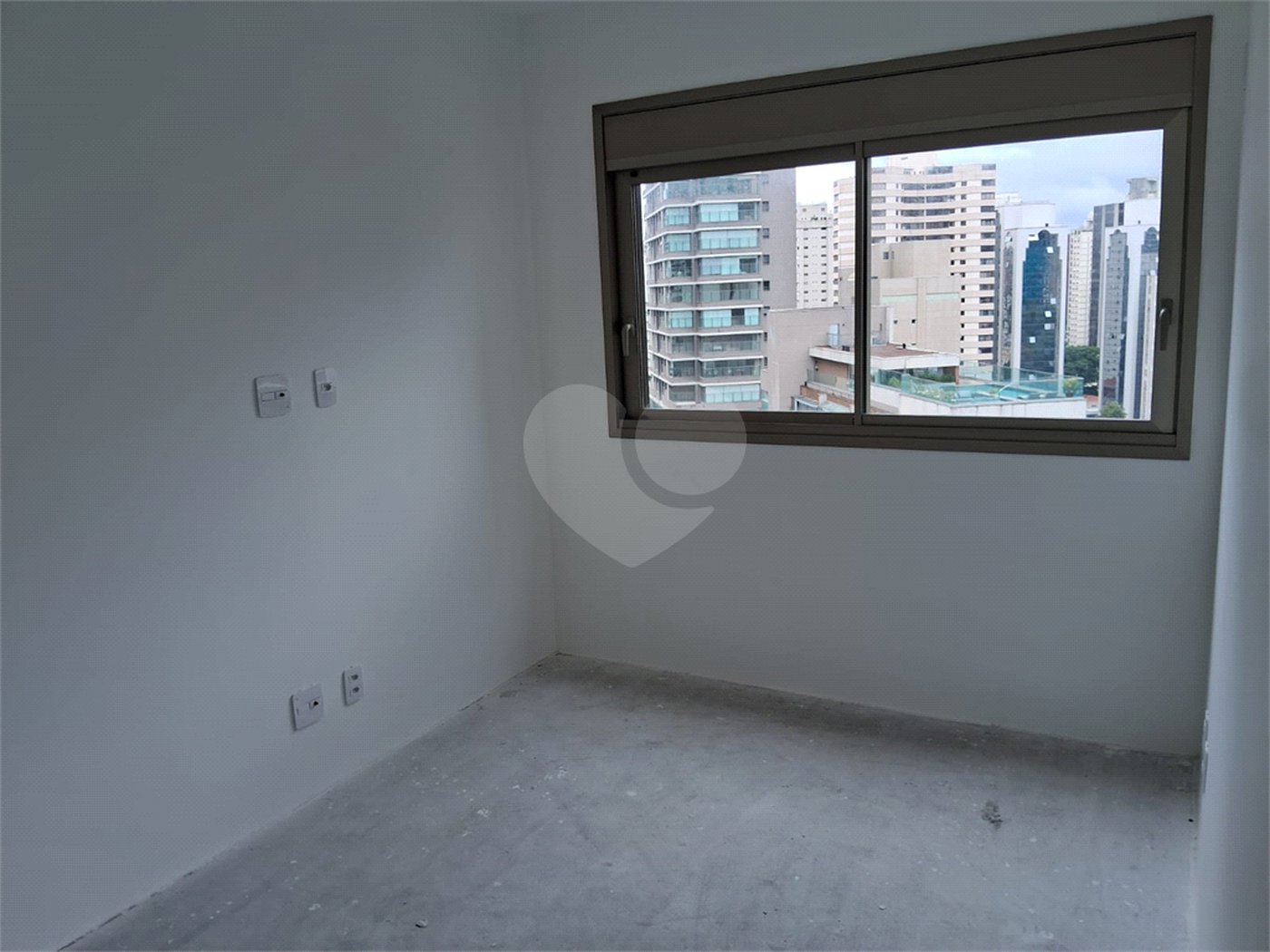 Apartamento à venda com 3 suítes em Moema, São Paulo, SP