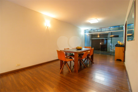 Casa à venda com 3 quartos, sendo 1 suíte, em Alto da Boa Vista, São Paulo, SP