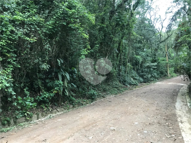 Terreno à venda no condomínio Jardim da Montanha I, Mairiporã - SP