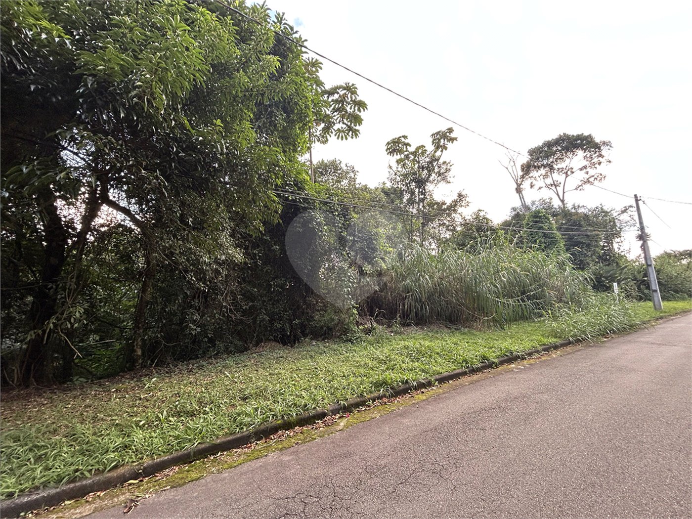 Terreno à venda no condomínio Alpes da Cantareira, Mairiporã - SP