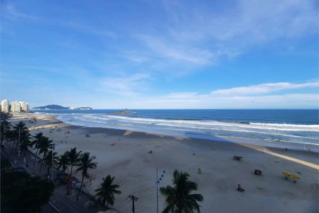 Apartamento Residencial à venda, Pitangueiras, Guarujá - AP0136.