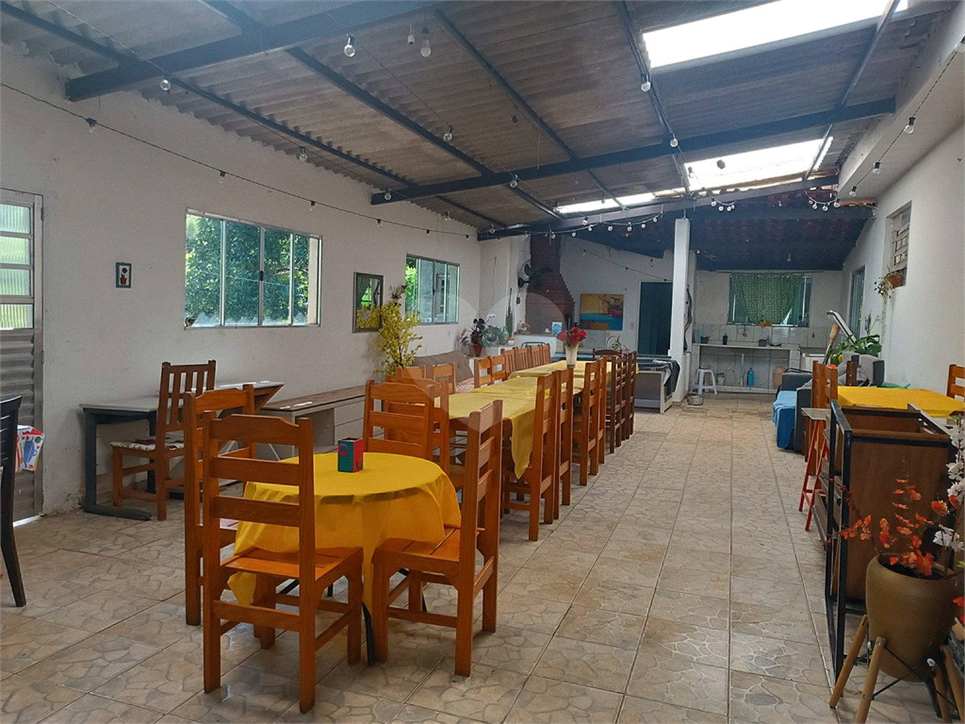 Chácara à venda com 7 quartos, sendo 1 suíte, no Centro (mailasqui), São Roque, SP