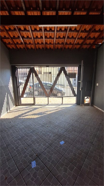 Sobrado à venda com 2 suítes em Jardim Itamaracá, Indaiatuba, SP