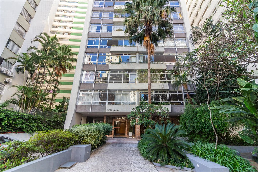 Apartamento à venda com 3 quartos, sendo 1 suíte,  em Santa Cecília, São Paulo, SP