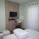 Casa à venda com 3 suítes no condomínio Residencial Recanto dos Paturis, Vinhedo - SP