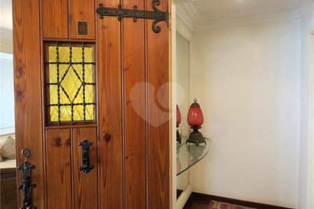 Apartamento à venda com 3 quartos, sendo 1 suíte,  em Real Parque, São Paulo, SP