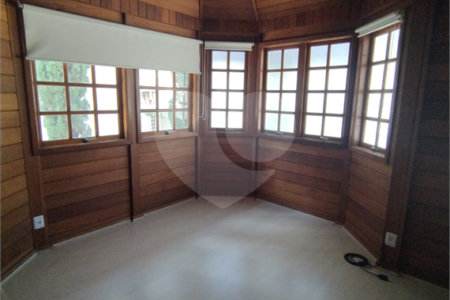Casa à venda com 3 quartos, sendo 1 suíte, no condomínio Bosque de Greviléa, Vinhedo - SP