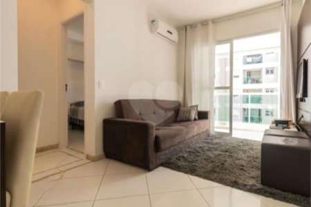 Apartamento à venda com 1 suíte em Chácara Santo Antônio, São Paulo, SP