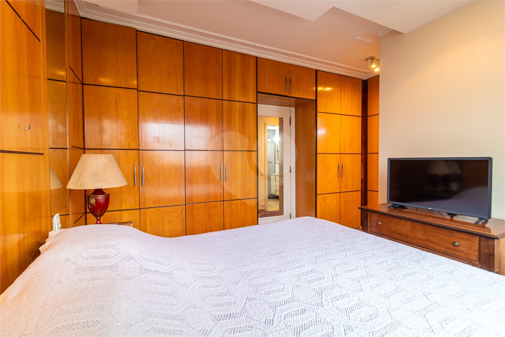 Duplex à venda com 4 quartos, sendo 3 suítes, em Campo Belo, São Paulo, SP