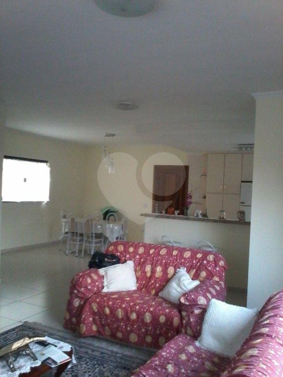Casa à venda com 2 quartos, sendo 1 suíte,  em Jardim City, Guarulhos, SP