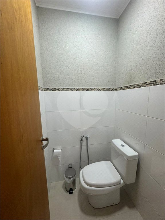 Sobrado à venda com 3 quartos, sendo 1 suíte, em Vila Nivi, São Paulo, SP