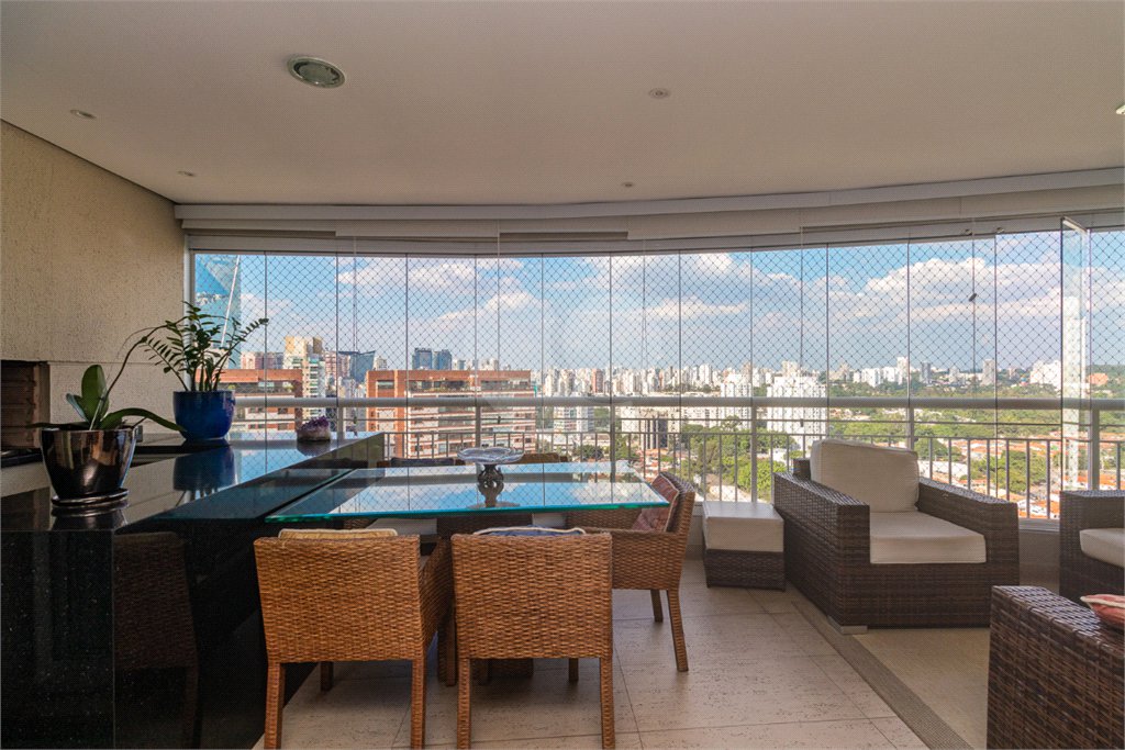 Apartamento à venda com 2 suítes em Chácara Santo Antônio, São Paulo, SP