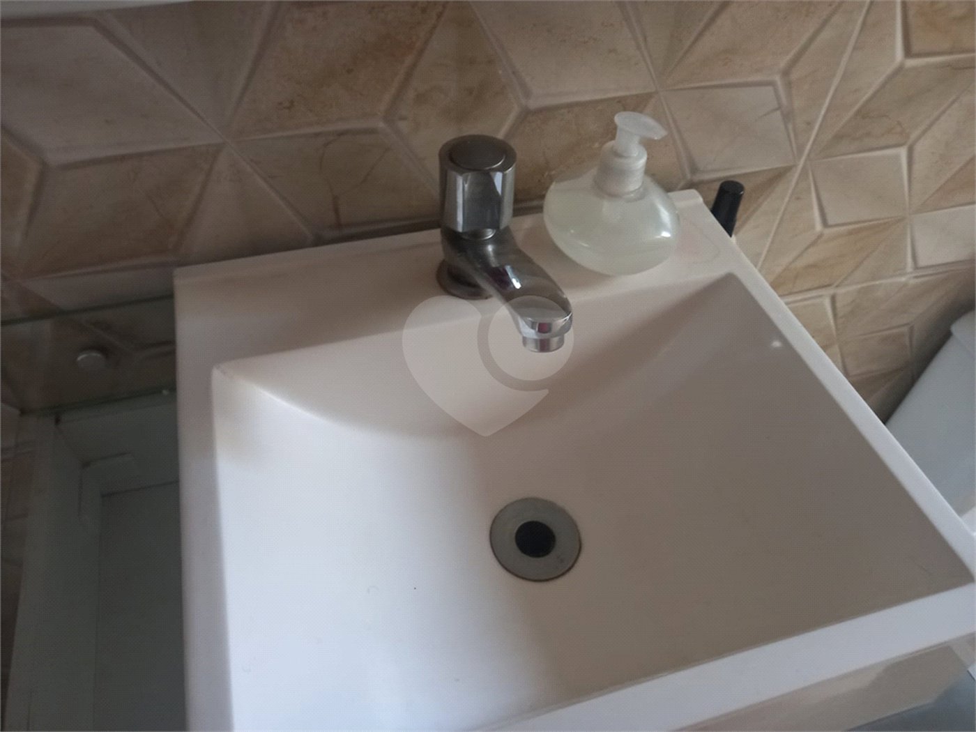 Sobrado à venda com 4 quartos, sendo 1 suíte, em Jardim Peri, São Paulo, SP