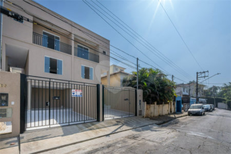 Sobrado à venda com 3 quartos, sendo 1 suíte, em Vila Morse, São Paulo, SP