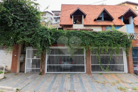 Casa à venda com 3 suítes em Jardim das Vertentes, São Paulo, SP