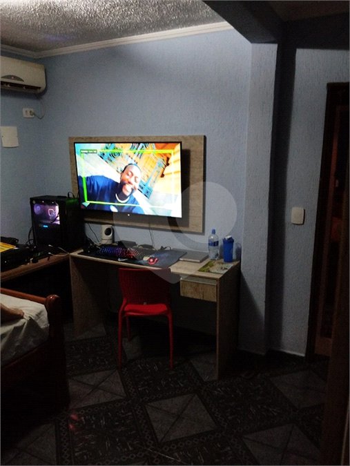 Casa à venda com 4 quartos, sendo 2 suítes, em Vila Santa Margarida, Ferraz de Vasconcelos, SP