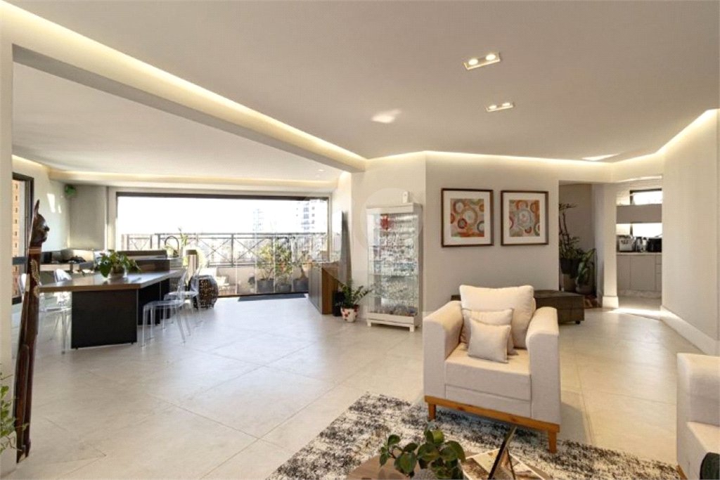 Apartamento à venda com 3 suítes em Jardim Parque Morumbi, São Paulo, SP