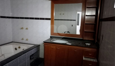 Sobrado à venda com 3 quartos, sendo 1 suíte,  em Vila Lageado, São Paulo, SP