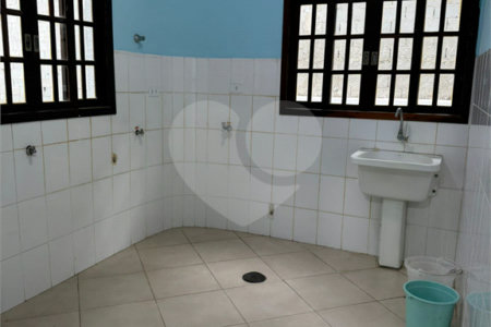 Casa à venda com 3 quartos, sendo 1 suíte, em Chácara Primavera, Suzano, SP