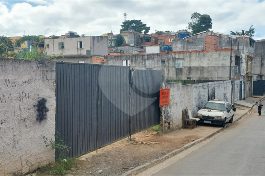 Terreno à venda em Guaianazes, São Paulo, SP
