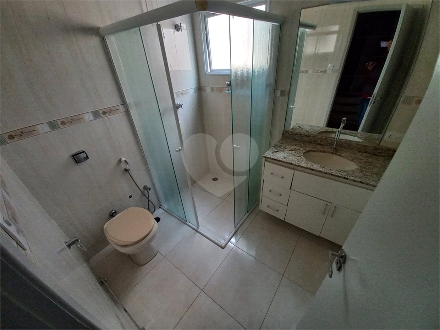 Sobrado à venda com 3 quartos, sendo 1 suíte, em Lar São Paulo, São Paulo, SP