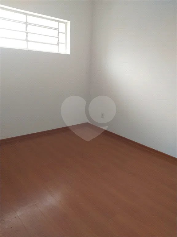 Casa à venda com 4 quartos, sendo 1 suíte,  no Centro, Vinhedo, SP