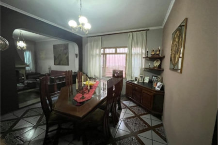 Casa à venda com 4 quartos, sendo 2 suítes, em Vila Rosália, Guarulhos, SP