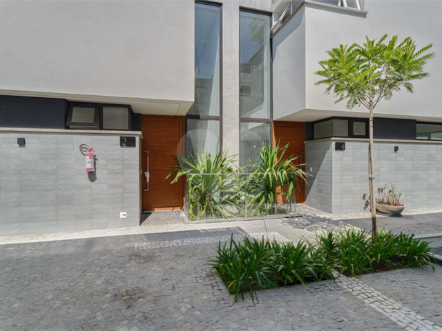 Casa à venda com 4 suítes no condomínio Edifício Jade, São Paulo - SP