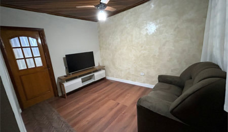Casa à venda com 4 quartos, sendo 1 suíte,  no Centro, Cravinhos, SP