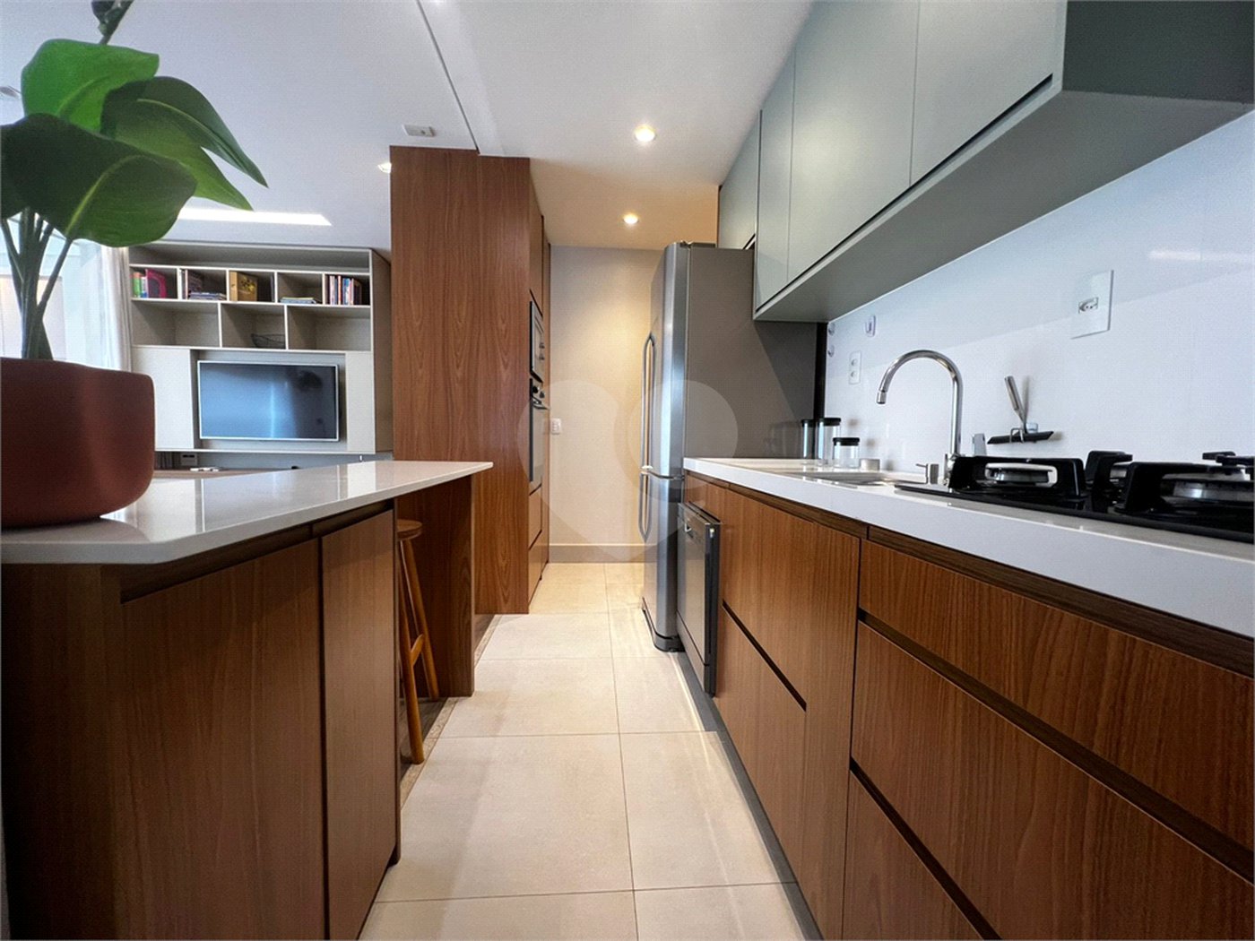 Apartamento à venda com 2 suítes em Indianópolis, São Paulo, SP