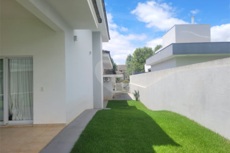 Casa à venda com 3 suítes no condomínio Village Saint Charbel, Araçoiaba da Serra - SP