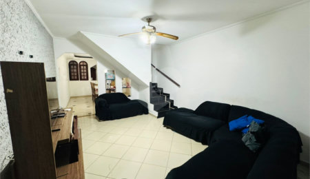 Casa à venda com 4 quartos, sendo 2 suítes,  em Parque Santo Antônio, Guarulhos, SP