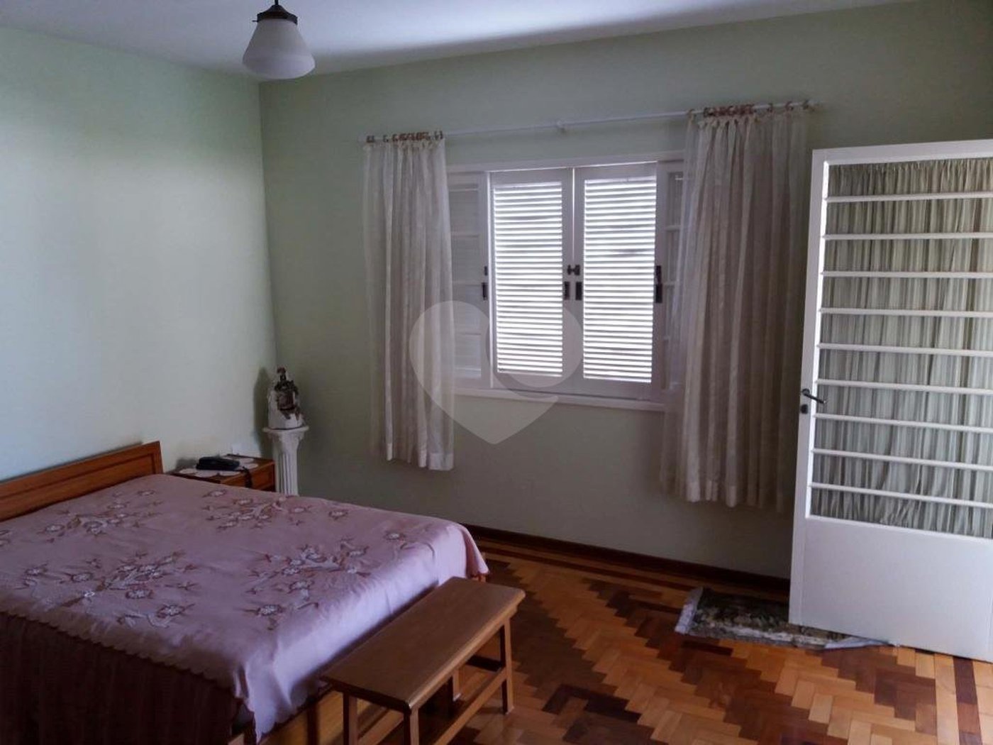 Sobrado à venda com 3 quartos, sendo 1 suíte, em Tremembé, São Paulo, SP
