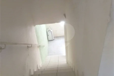 Sobrado à venda com 3 quartos em Vila Nivi, São Paulo, SP