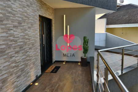 Casa à venda com 3 suítes no condomínio Jaridim Coleginho, Jacareí - SP