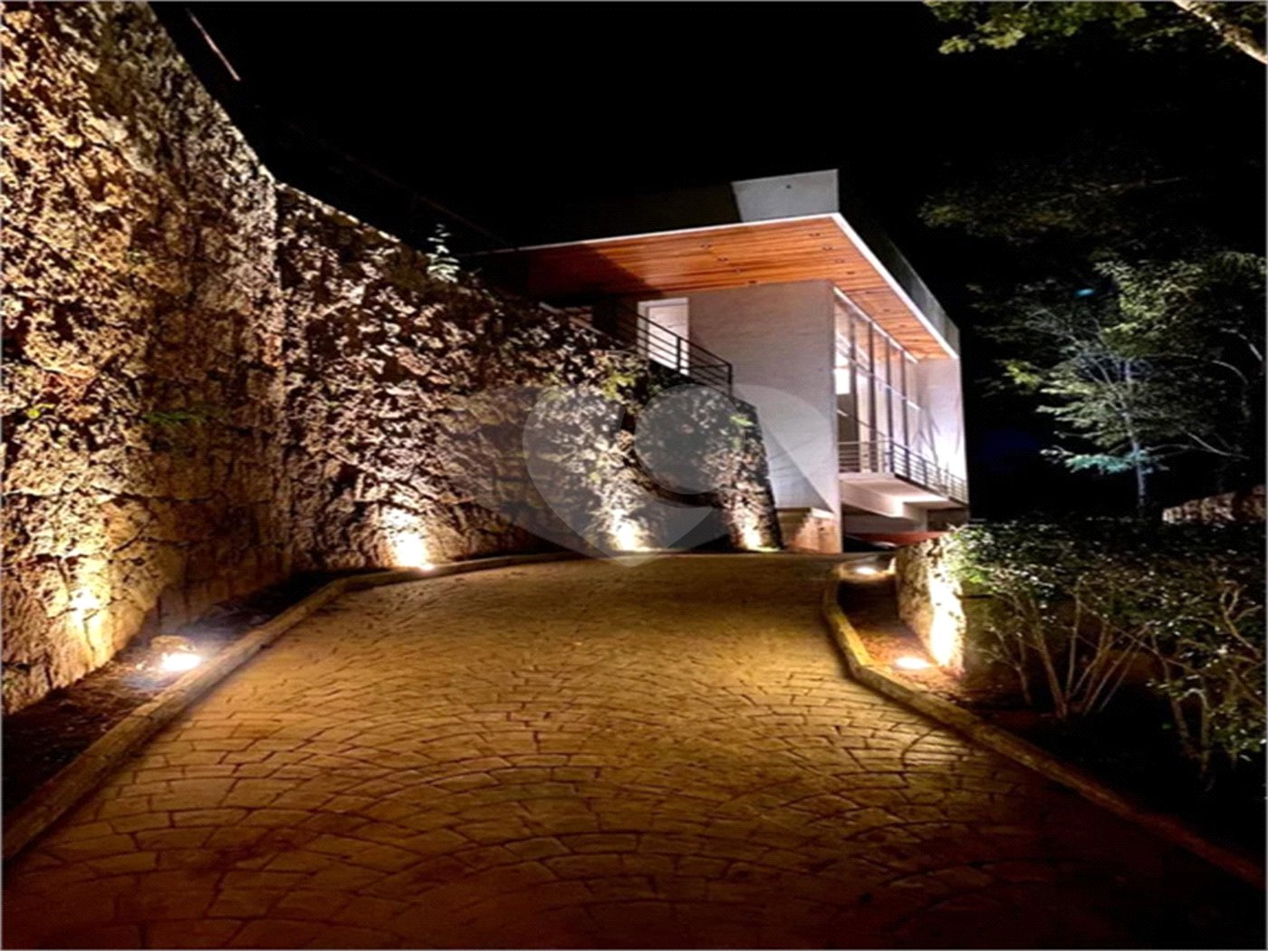 Casa à venda com 6 suítes no condomínio Alpes da Cantareira, Mairiporã - SP